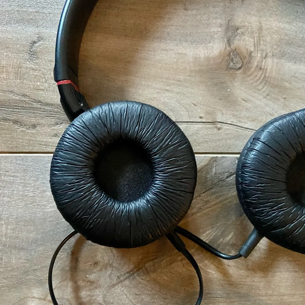Sony MDRZX100 Headphones (Black)